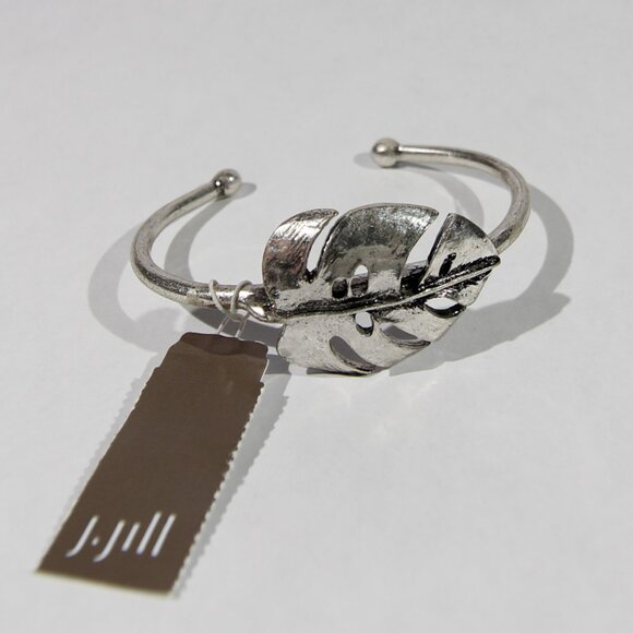 NWT J Jill Silver Tone Leaf Cuff Bracelet - Picture 3 of 6